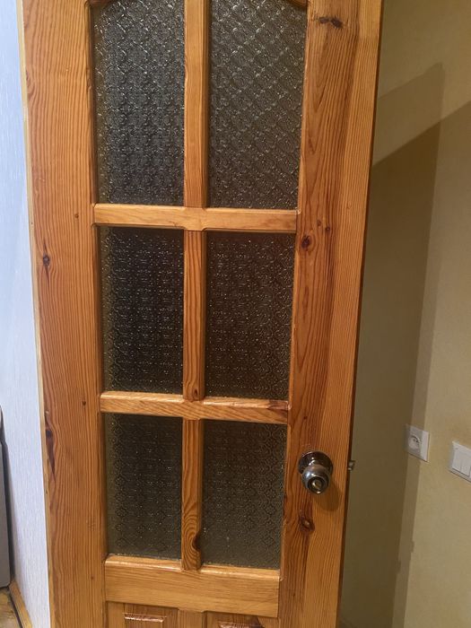 Міжкімнатні деревʼяні двері (сосна)