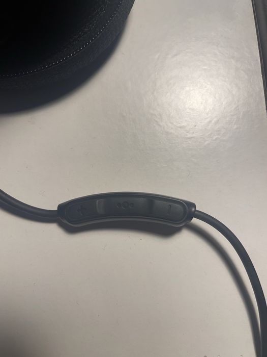 Bose soundsport wirless bluetooth in ear headphones