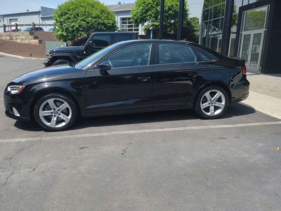 Audi A3      2018