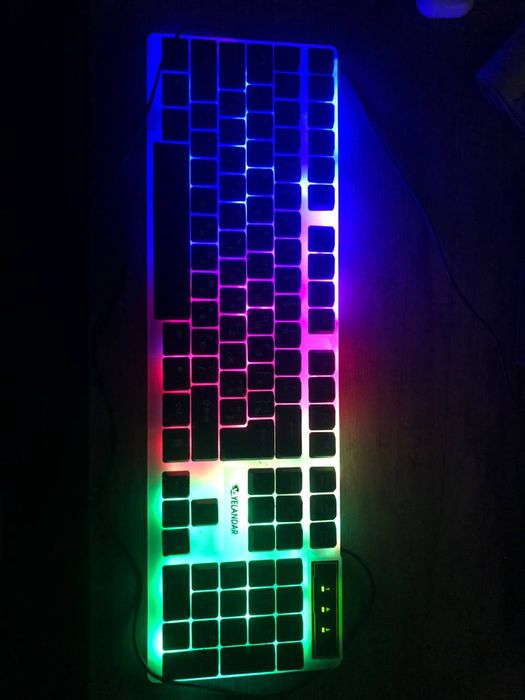 Продам клавиатуру