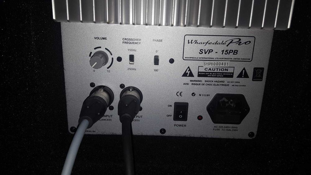 Coluna de Som Ativa DJ Wharfedale 15” – Grave Potente