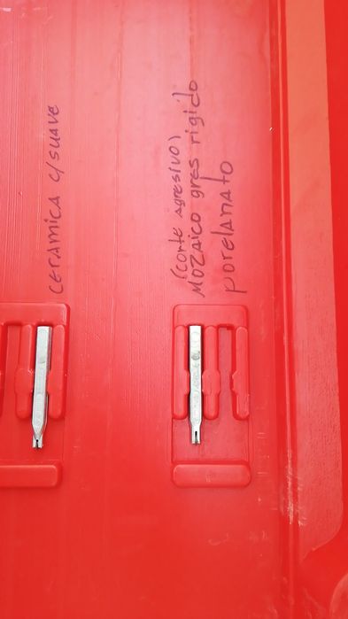 Riscador ribi  +saco de cunhas..