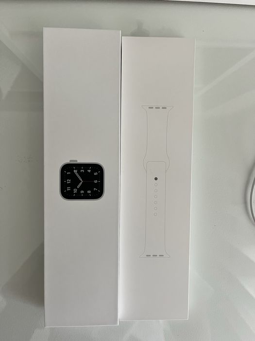 Apple Watch SE (2022)