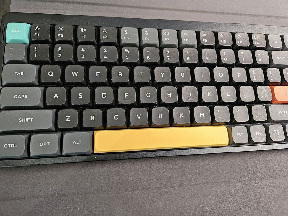 Teclado NuPhy Air96 + bolsa