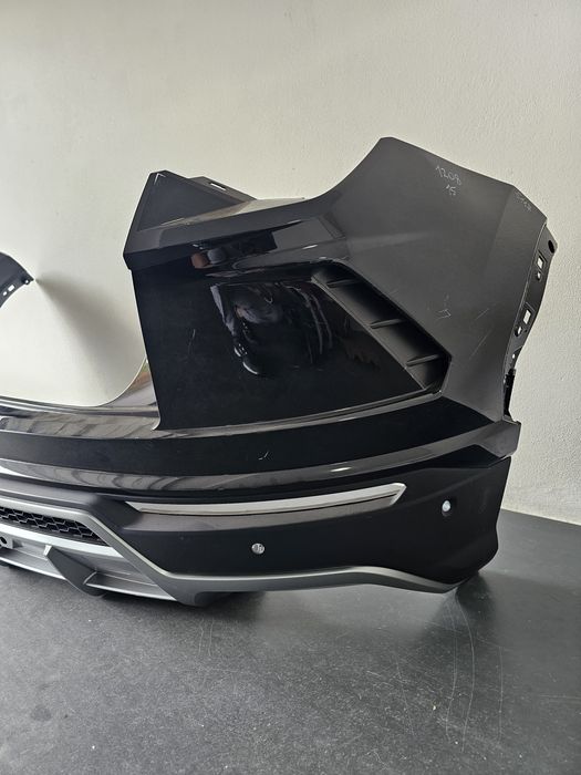 Parachoques traseiro lamborghini urus 2019