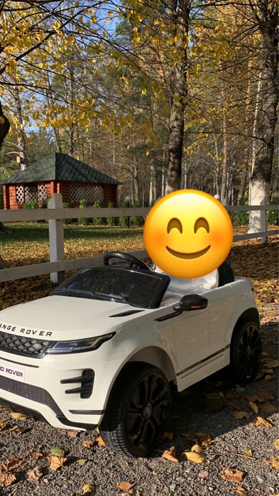 Дитячий електромобіль