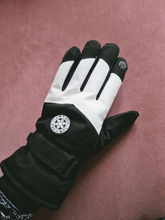 Piękne rękawice narciarskie dotykowe basic funkcjonalne futro górskie