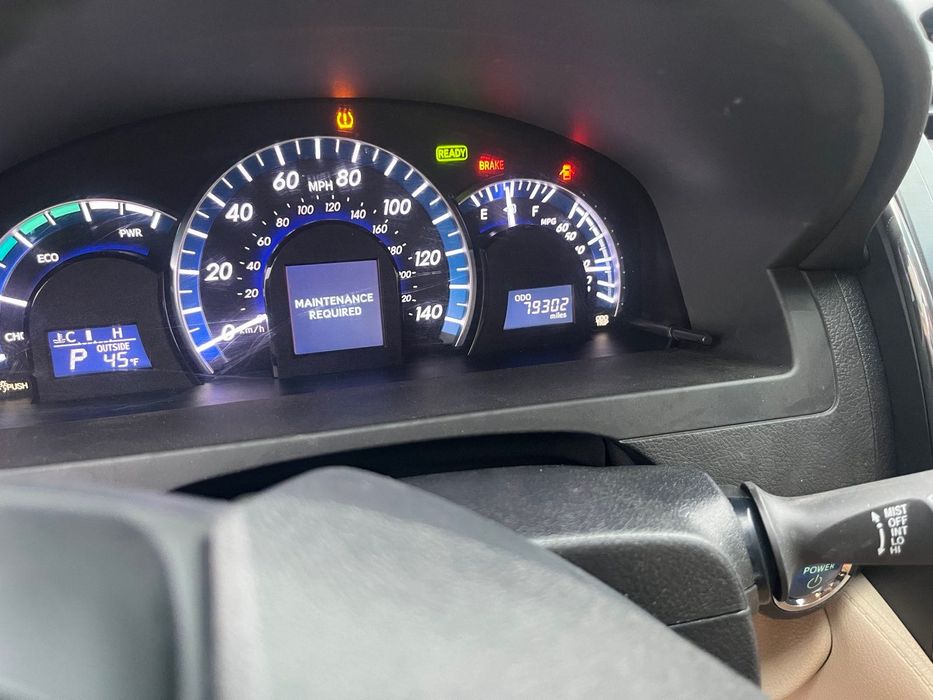 Toyota Camry 50 hibrid