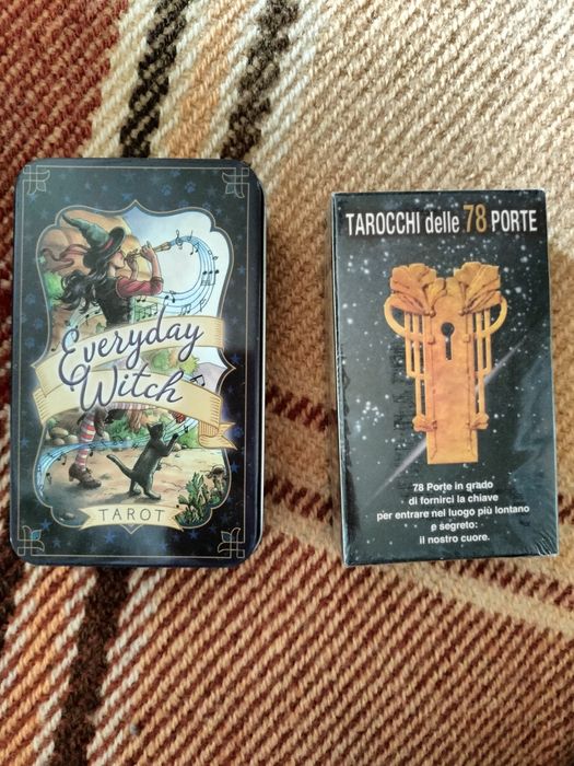 Продам карти таро