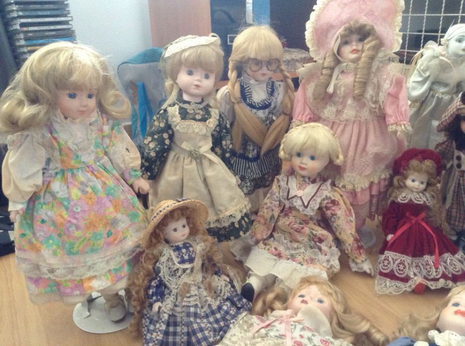 Bonecas de porcelana