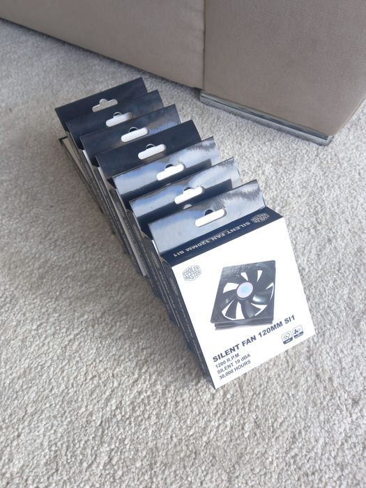 8 Ventiladores 120 mm Standard Case Fan 3 pin, Sleeve (Cooler Master)