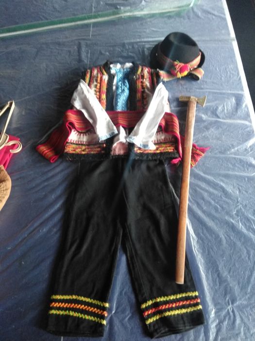 Гуцульські костюми,одяг.