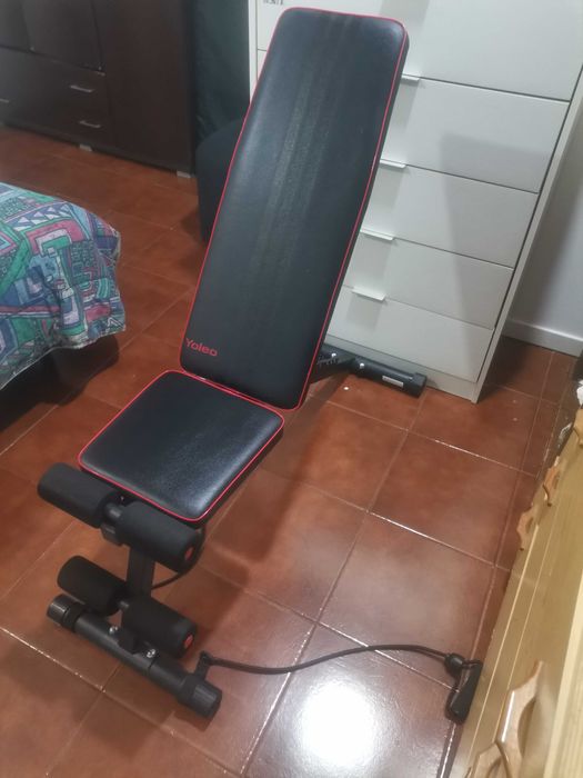 Gym Bench452029631137720321