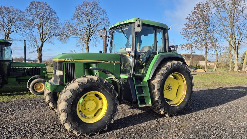 John deere 6506 . 105km