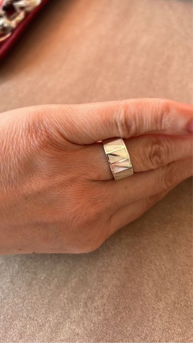 Srebrny pierścionek