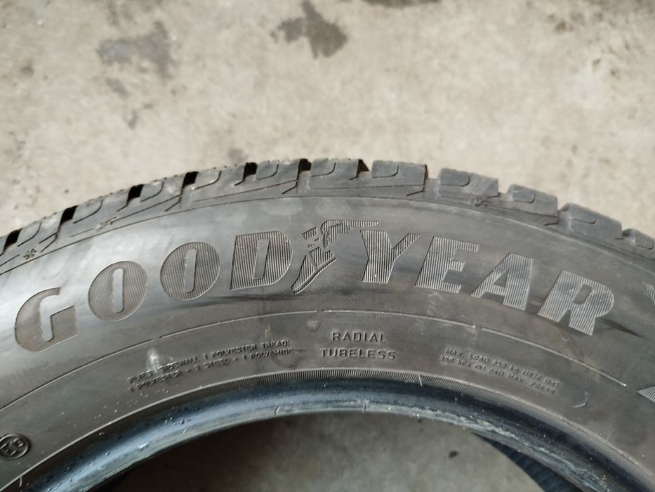 Opony zimowe Goodyear 225/65R17