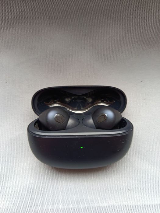 czarne słuchawki bezprzewodowe xiaomi buds 3t pro anc