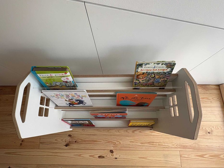 Estante/Biblioteca Montessori / para Crianças
