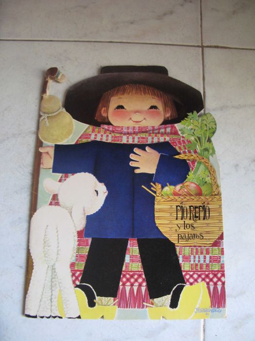 Old children's book “Pio Repio y los Pajaros” (Spanish)