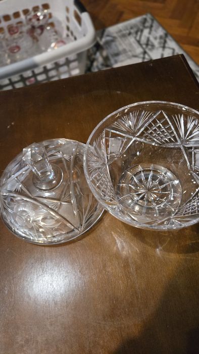 Cukiernica kryształowa.