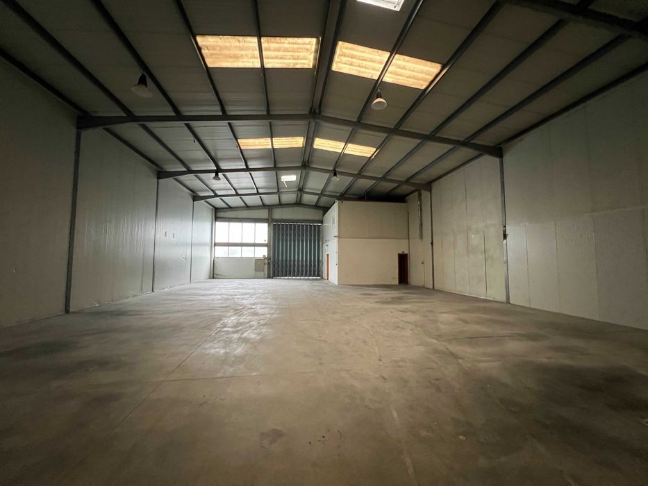 PAVILHÃO PARA ARRENDAMNETO EM TAMEL SÃO VERÍSSIMO