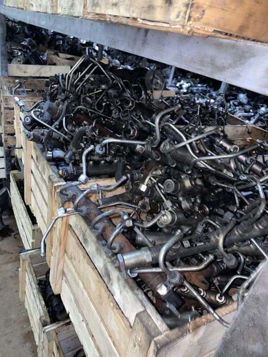 Паливная (топливна) рампа форсунок Renault Fiat Ford Peugeot Citroen