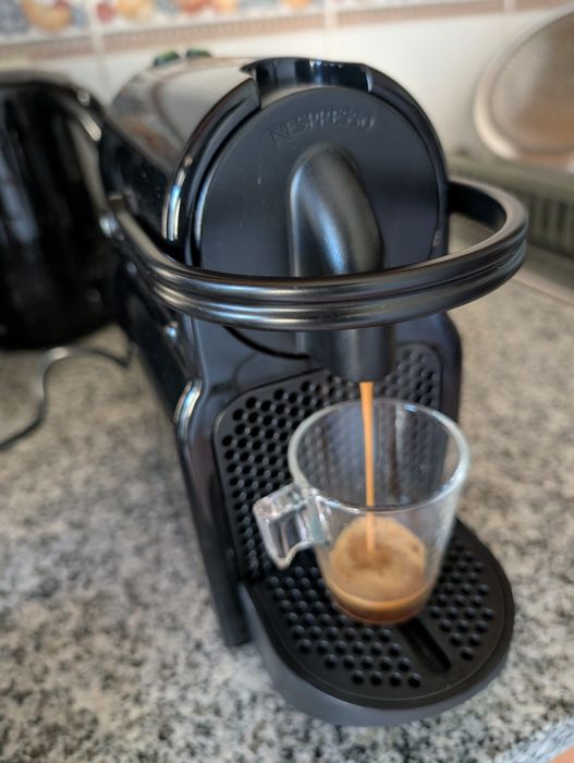 Máquina de café Nespresso Delonghi inissia
