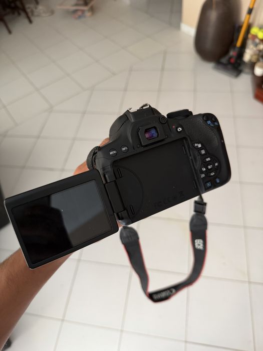 Maquina Canon 750d