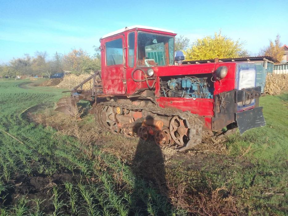 Продам трактор дт75