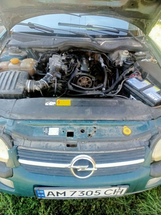 Opel Omega B 2.0i