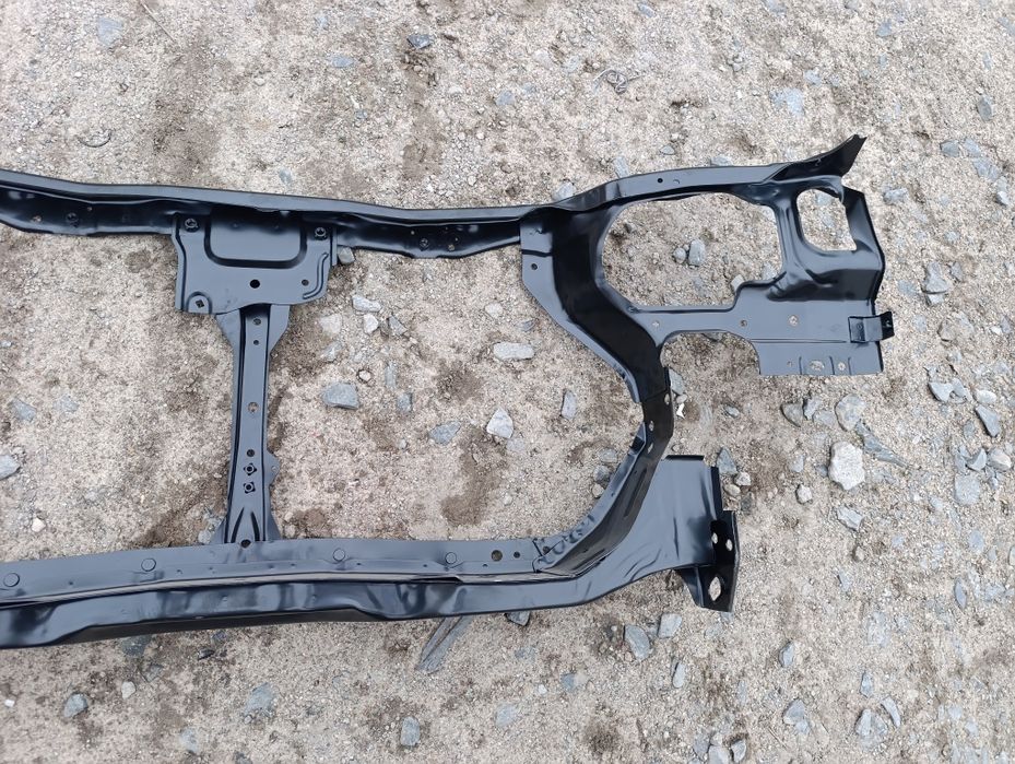 Панель передняя телевизор Nissan Almera N16 2000-2006 Новая.