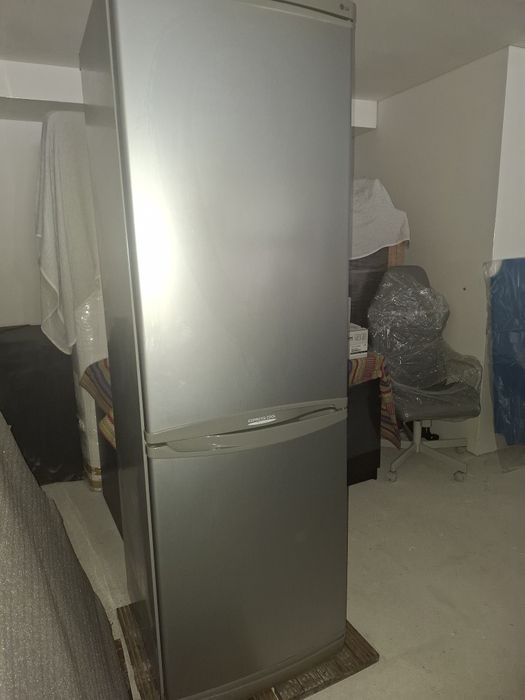 Frigorífico LG cinza