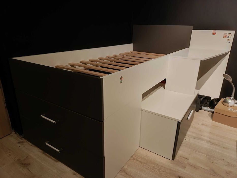 Łóżko młodzieżowe z biurkiem