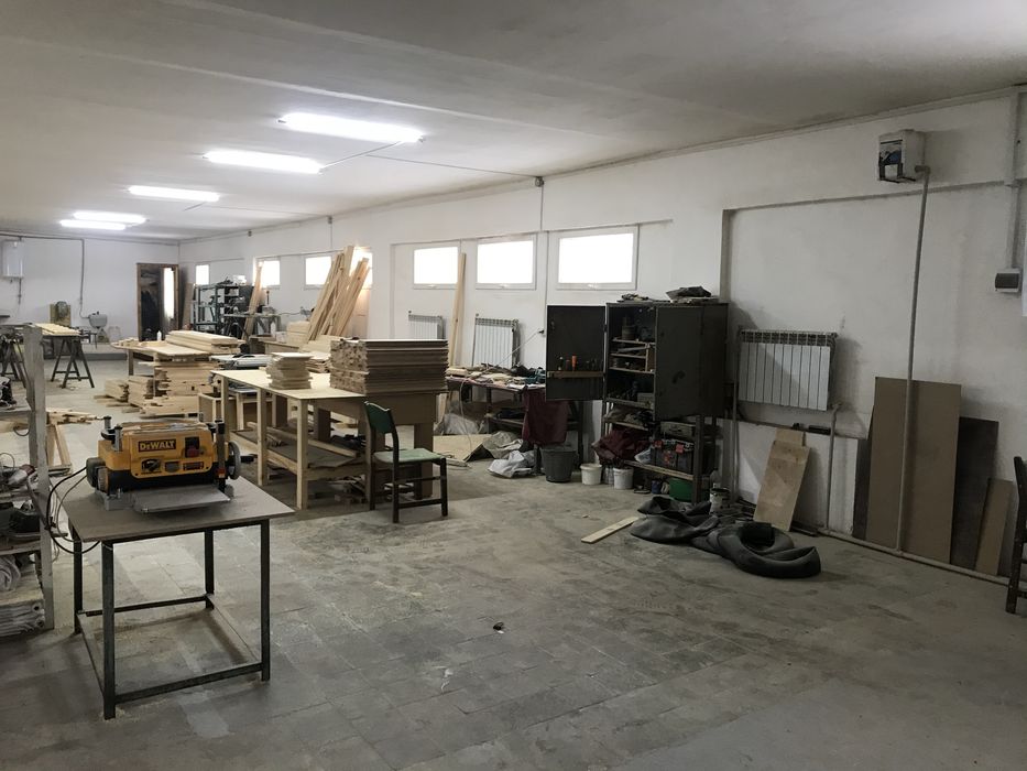 Цех по изготовлению столярных изделий и мебели