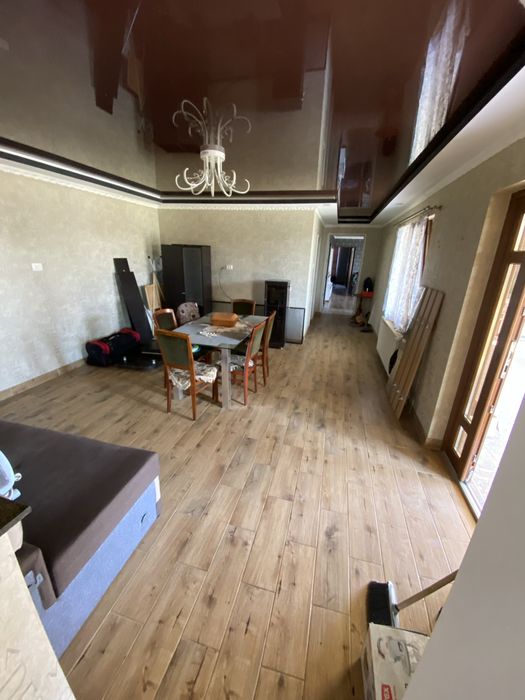 Продам будинок у передмісті Берегова