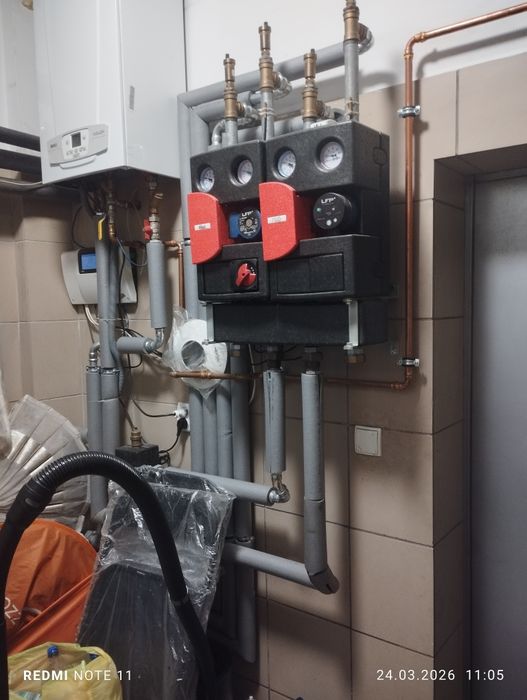 hydraulik monter instalacji . Pogotowie hydrauliczne