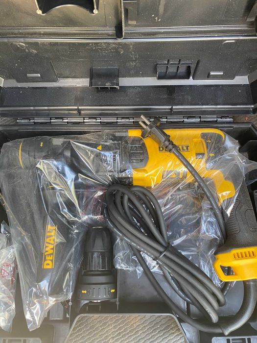 DEWALT młotowiertarka D25134