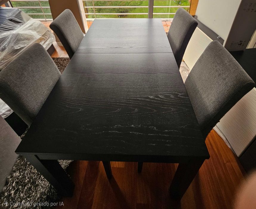Mesa de jantar extensível + 4 cadeiras estofadas