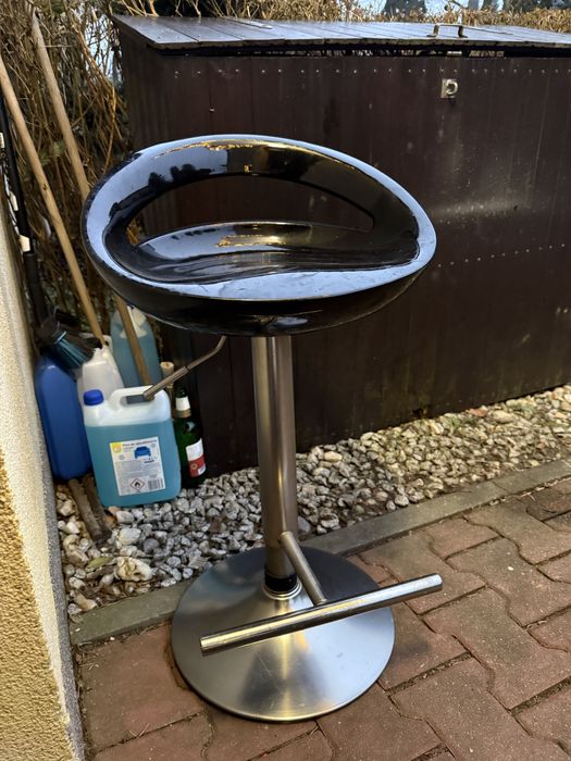 Krzeslo obrotowe typy hoker