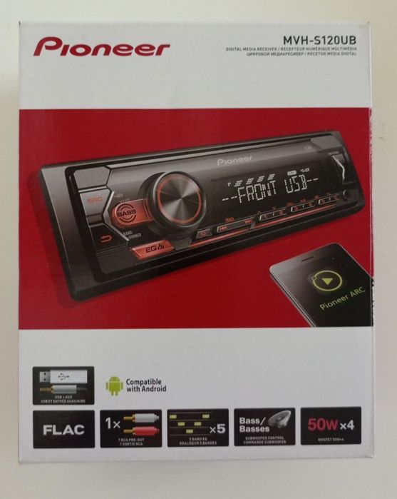 Rádio Pioneer e 2 colunas JVC.
