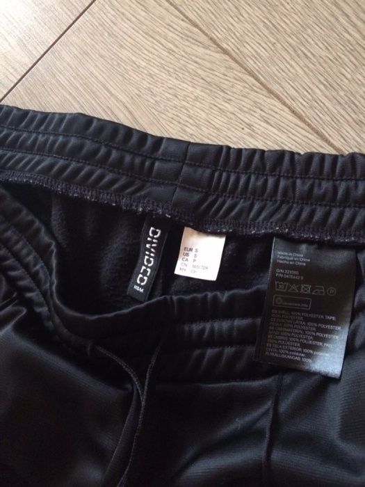Spodnie dresowe czarne H&M z lampasami