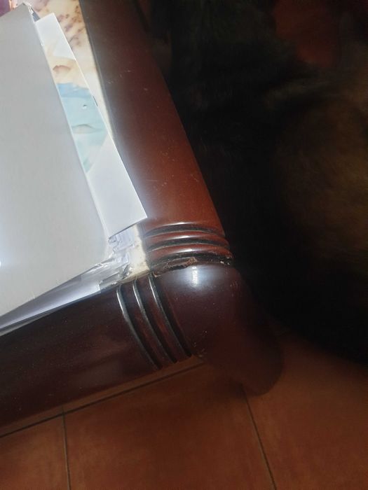 Mesa de sala em madeira e pedra