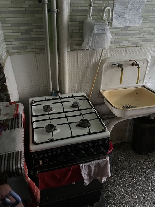 Кімната в гуртожитку не подалік макдоналдс