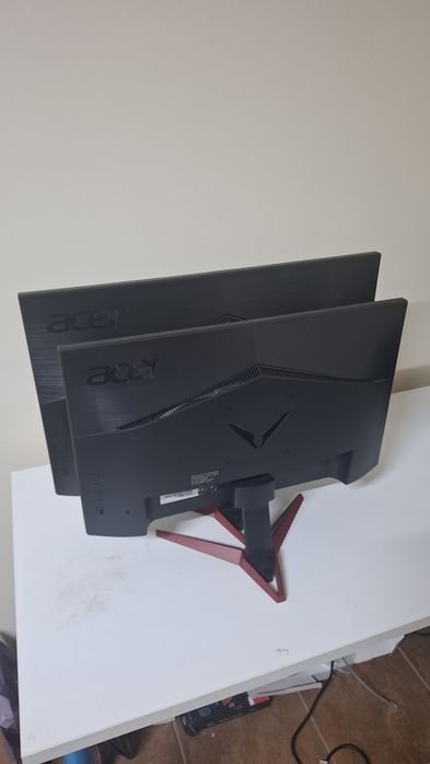 Monitores 27" e 24" acer