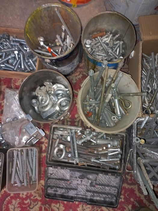 Sprzedam śruby/kotwy/dyble