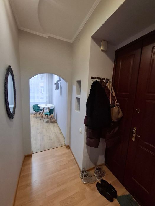 Здам хорошу 1 кімнатну квартиру на Виставці!