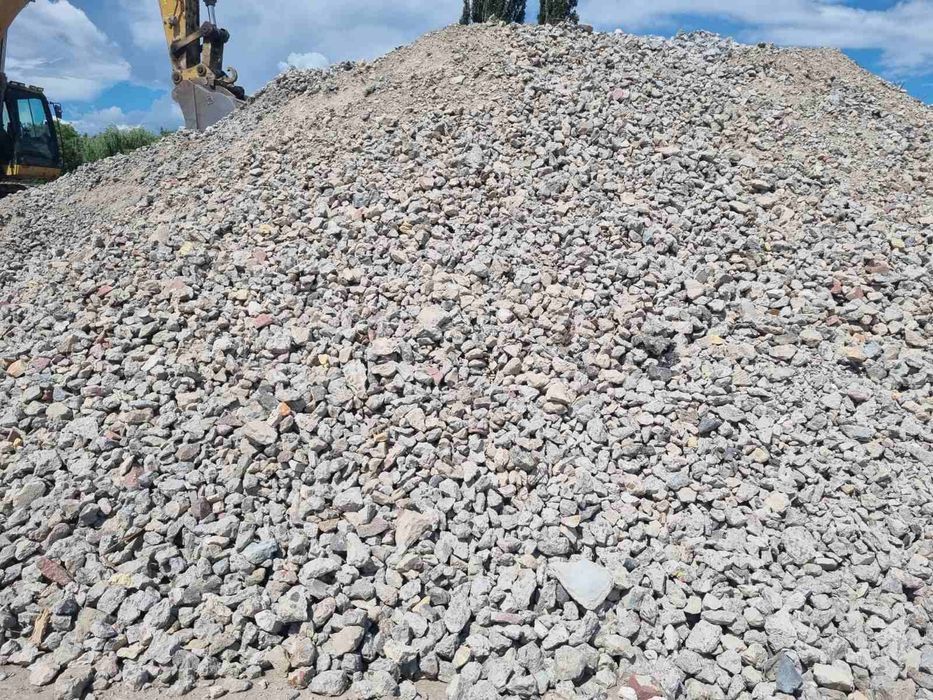 Послуги Екскаватора JCB-3. Уборка снега.Доставка  щебня