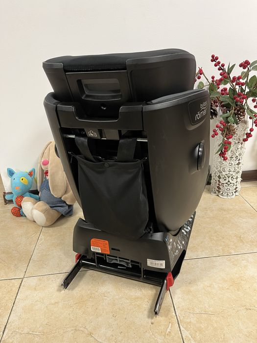 Автокрісло Britax Romer Advansafix i-Size Група 1/2/3 (9-36кг)