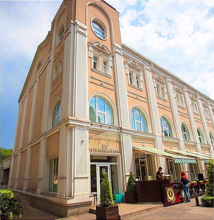 Продам 5.к. Квартиру Центр