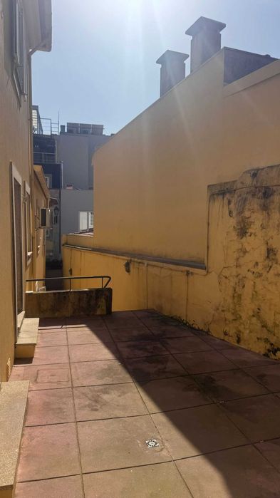 Andar de moradia na Rua do Padre Luís Cabral